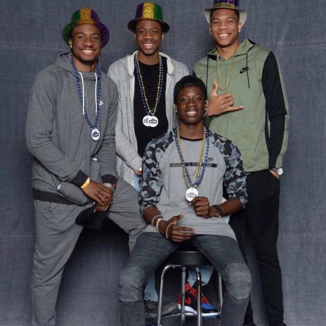 甲也很少盲 甲也很少盲